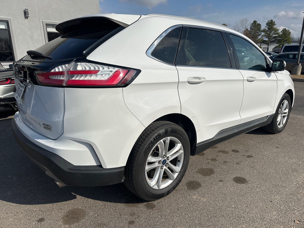 2020 Ford Edge Image 4