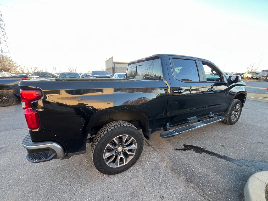 2020 Chevrolet Silverado 1500 Image 2