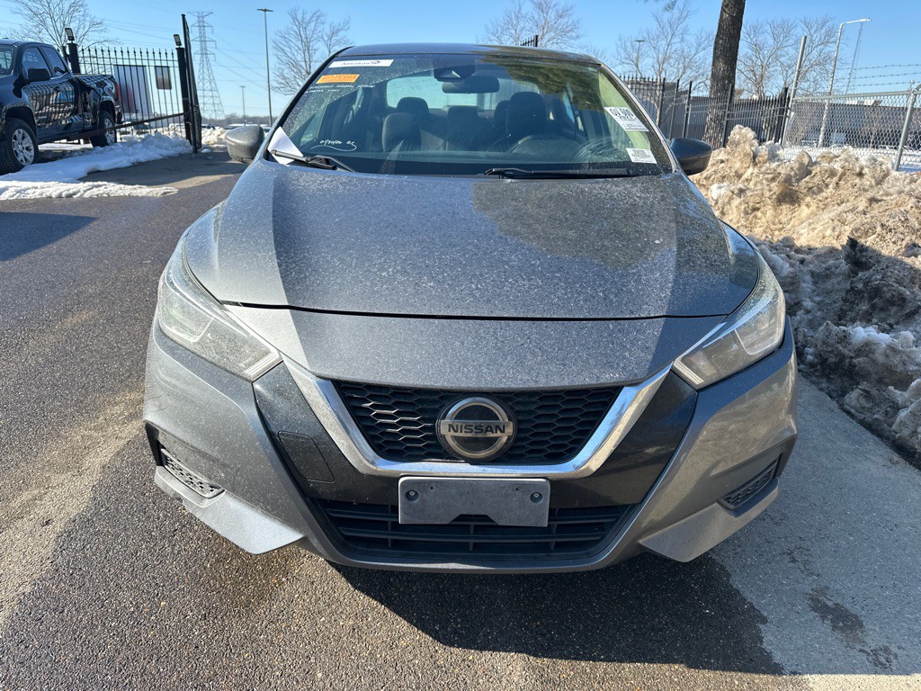 2021 Nissan Versa Image 2