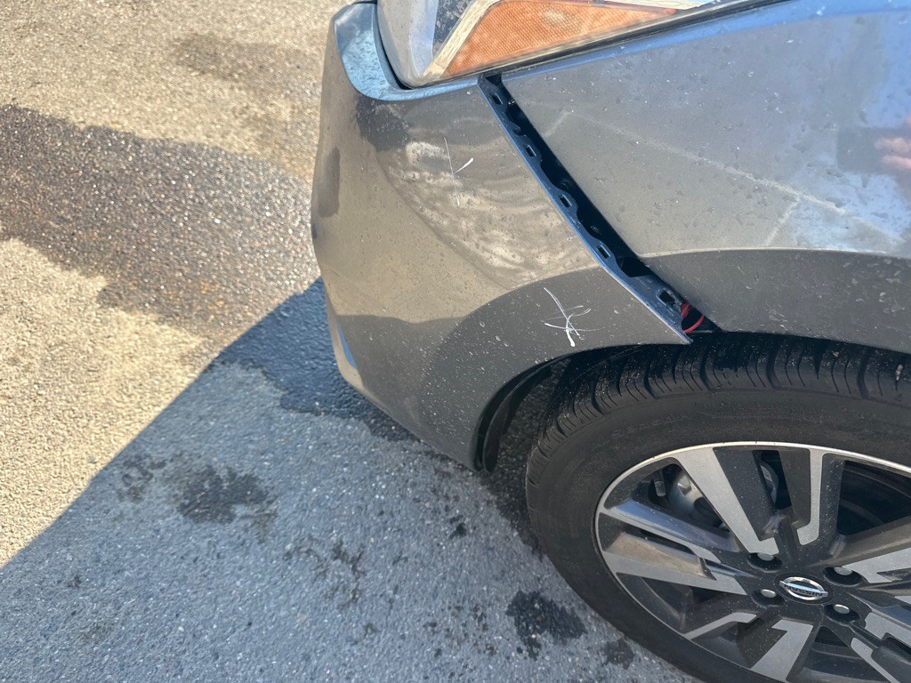 2021 Nissan Versa Image 8