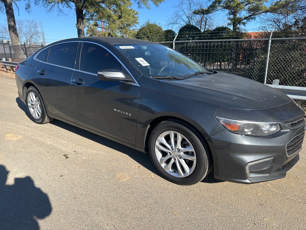 2017 Chevrolet Malibu Image 3