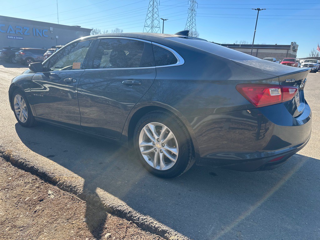 2017 Chevrolet Malibu Image 6