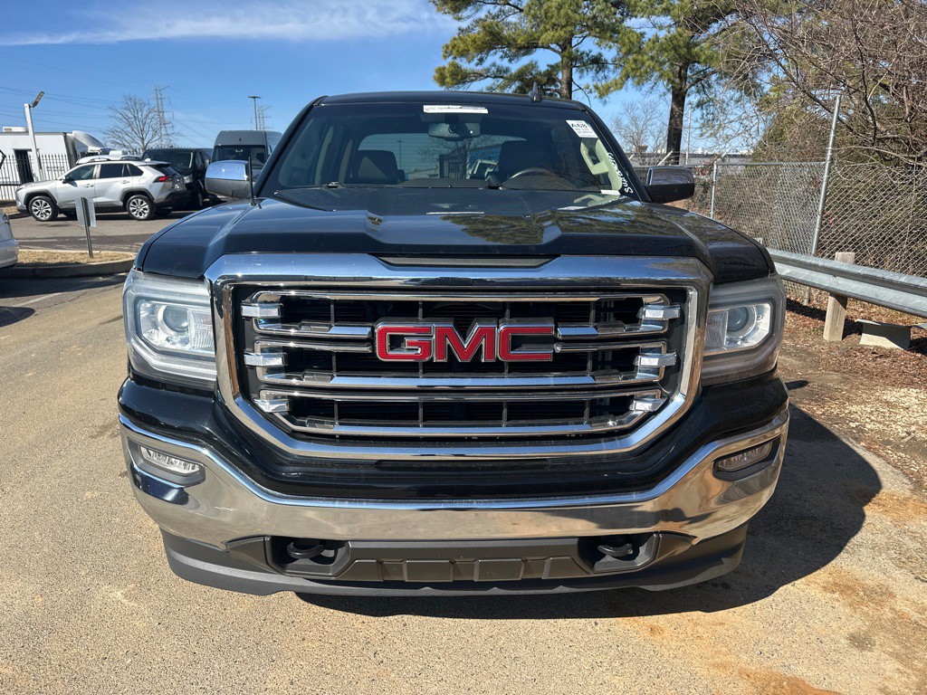 2017 GMC Sierra Image 2