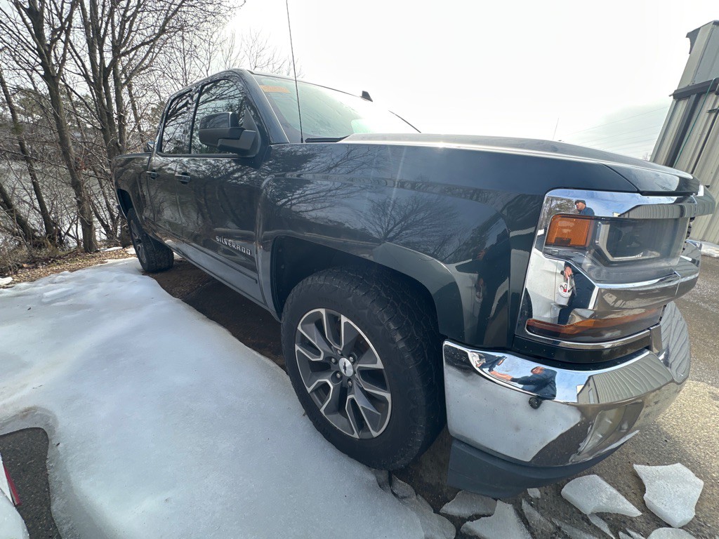 2017 Chevrolet Silverado 1500 Image 3
