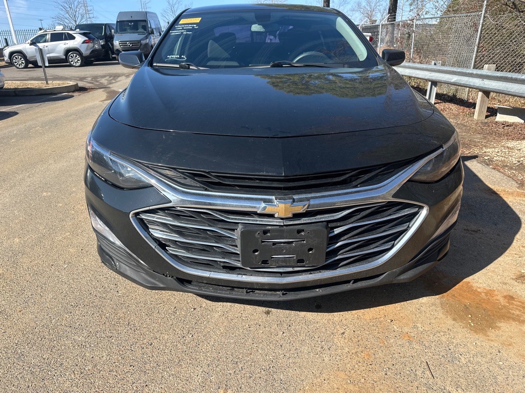 2019 Chevrolet Malibu Image 2