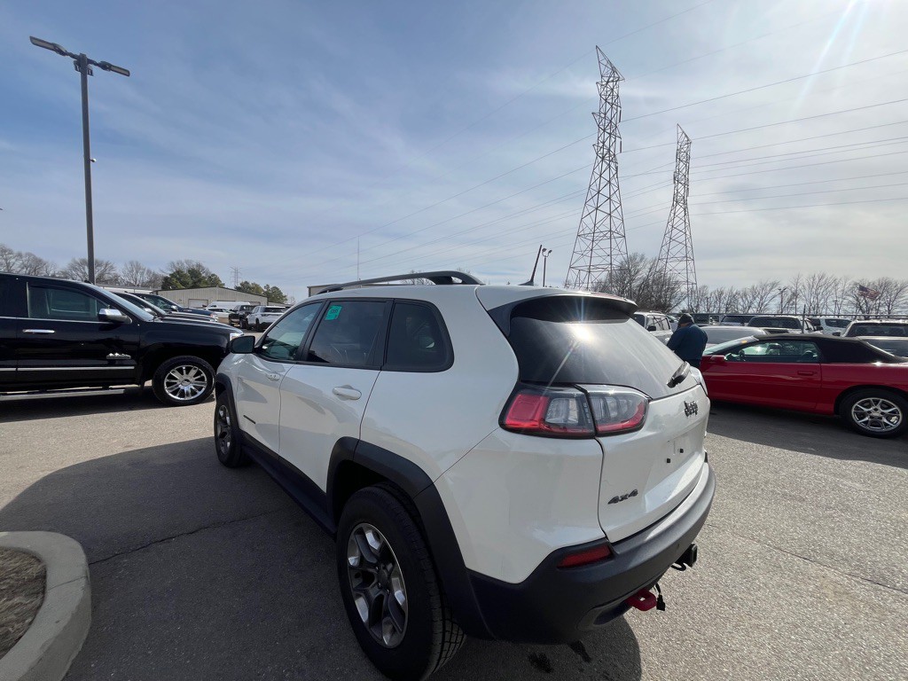 2019 Jeep Cherokee Image 3