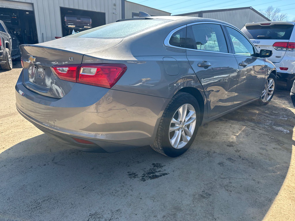 2018 Chevrolet Malibu Image 4