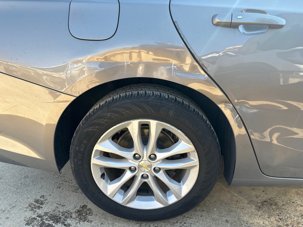 2018 Chevrolet Malibu Image 12