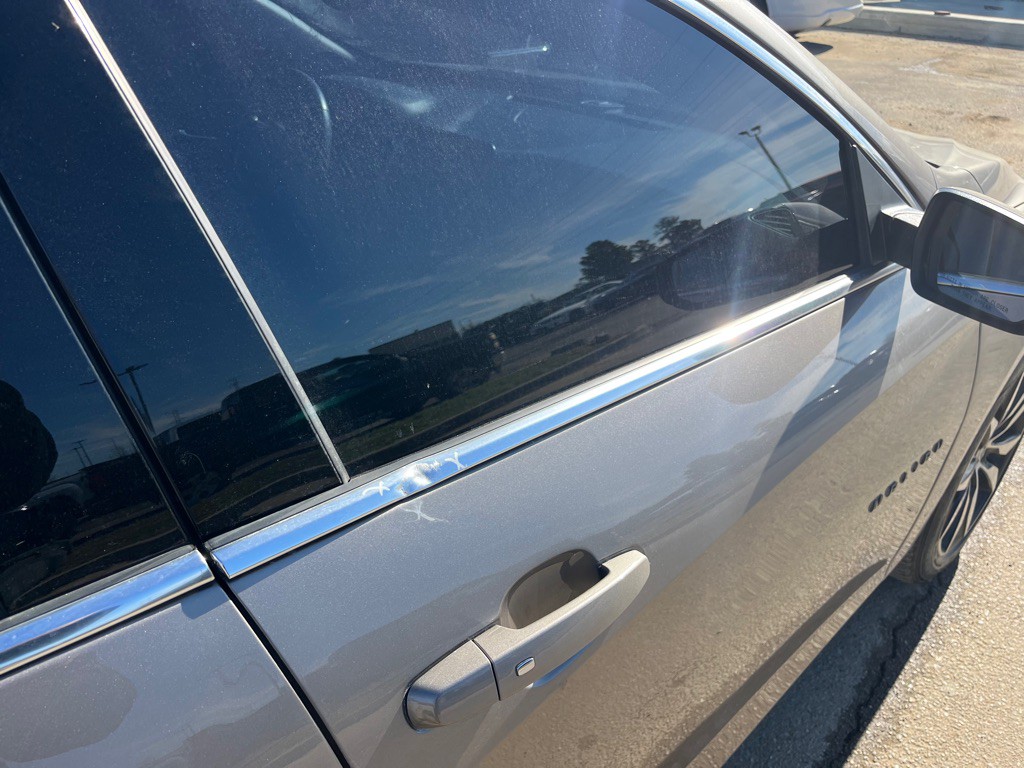 2022 Chevrolet Malibu Image 2