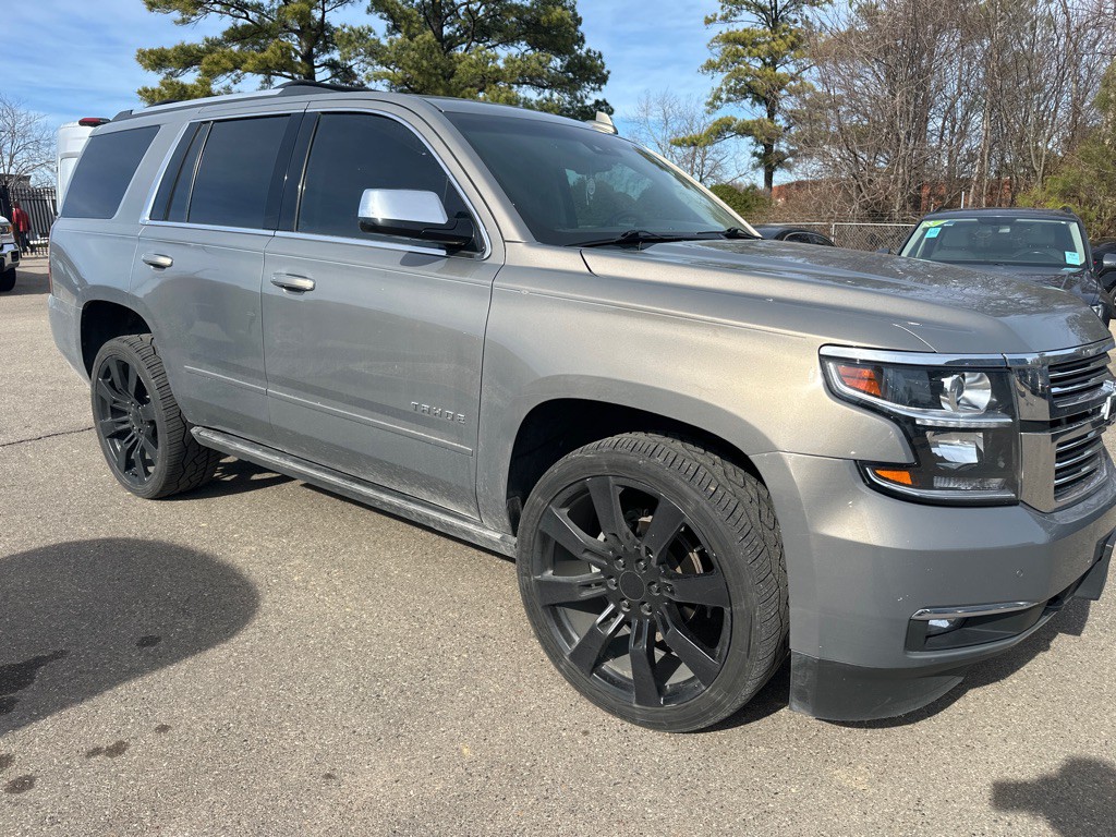 2019 Chevrolet Tahoe Image 3