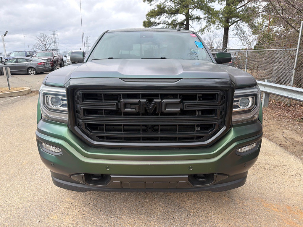 2018 GMC Sierra Image 2