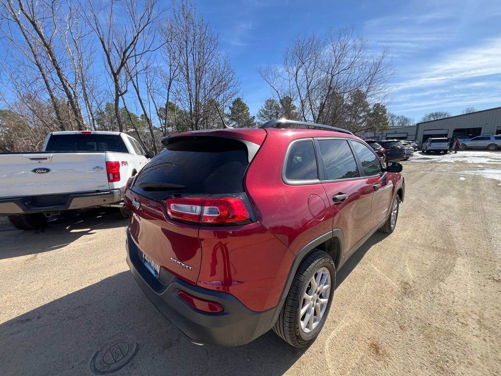 2017 Jeep Cherokee Image 10