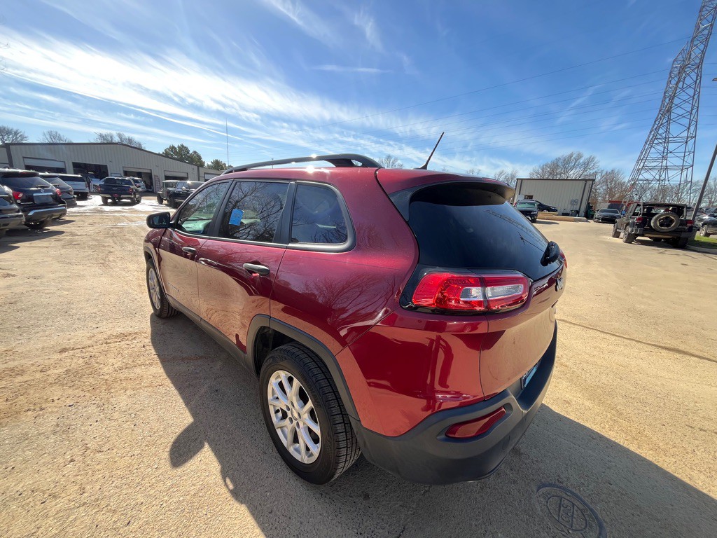 2017 Jeep Cherokee Image 11