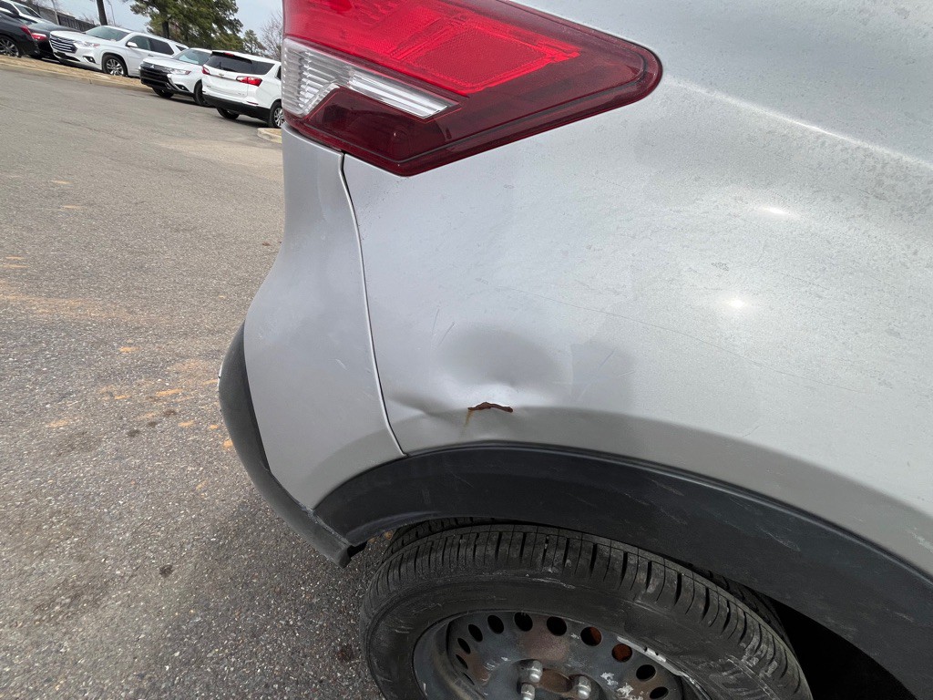 2019 Nissan Kicks Image 2