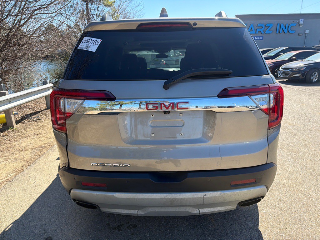 2022 GMC Acadia Image 5