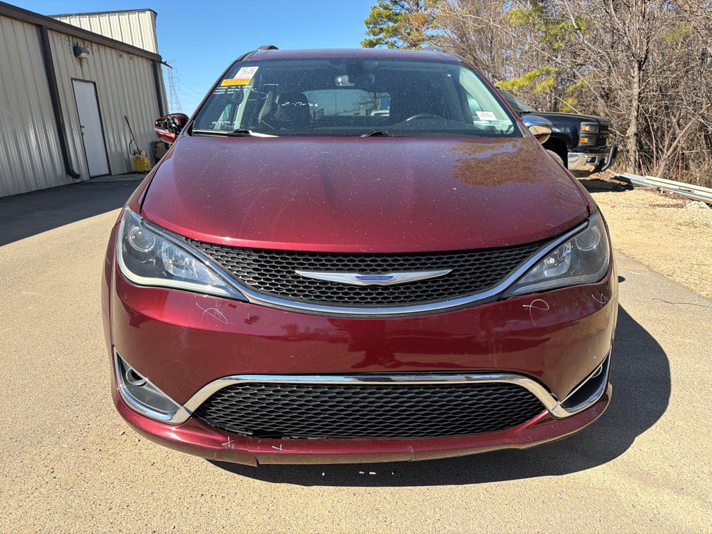 2020 Chrysler Pacifica Image 2