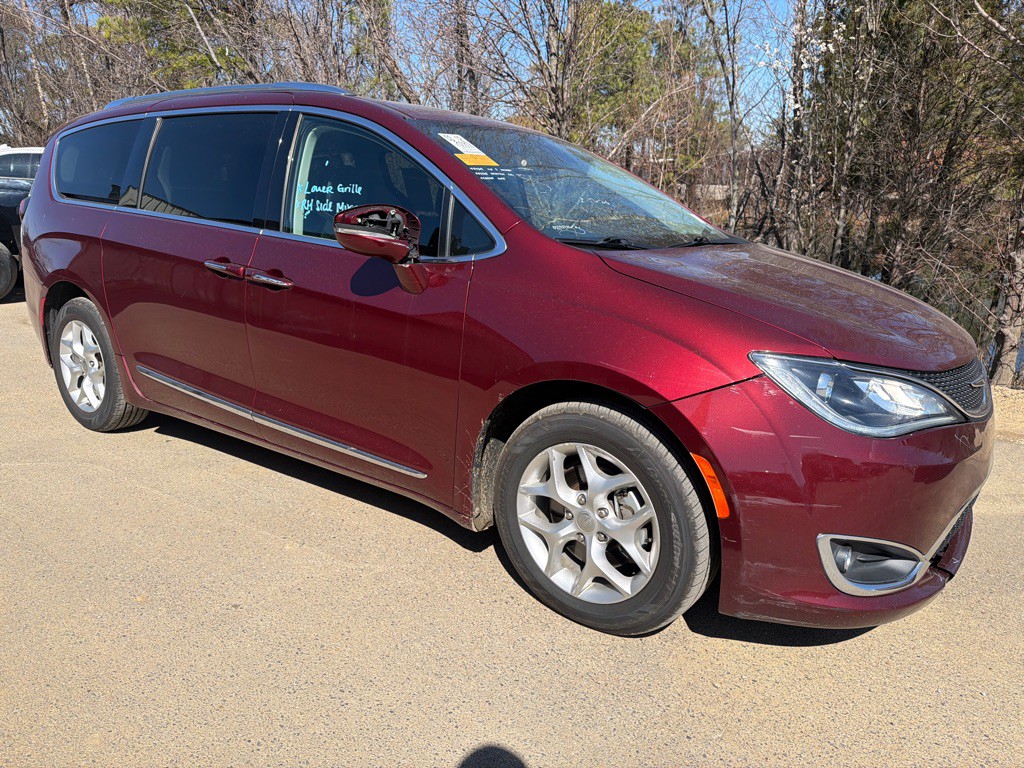 2020 Chrysler Pacifica Image 3