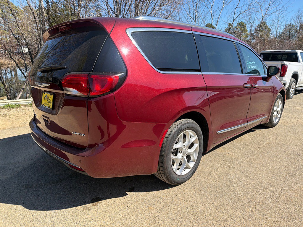 2020 Chrysler Pacifica Image 4