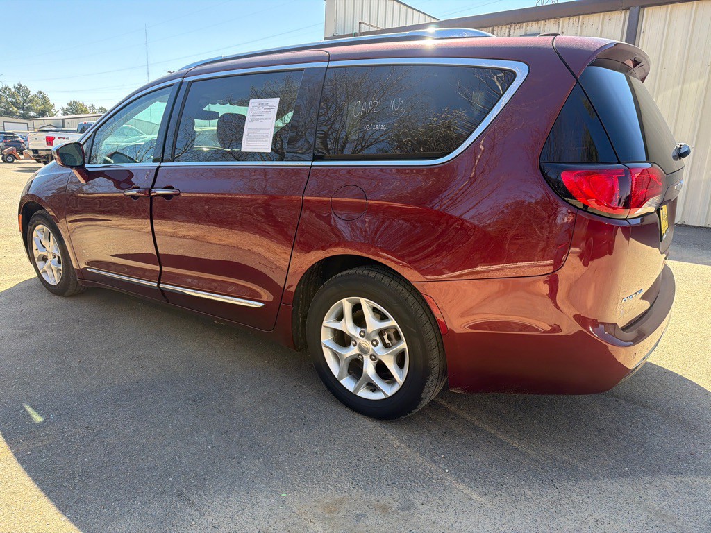 2020 Chrysler Pacifica Image 6