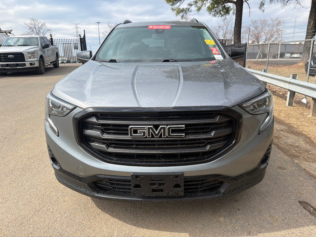 2020 GMC Terrain Image 2