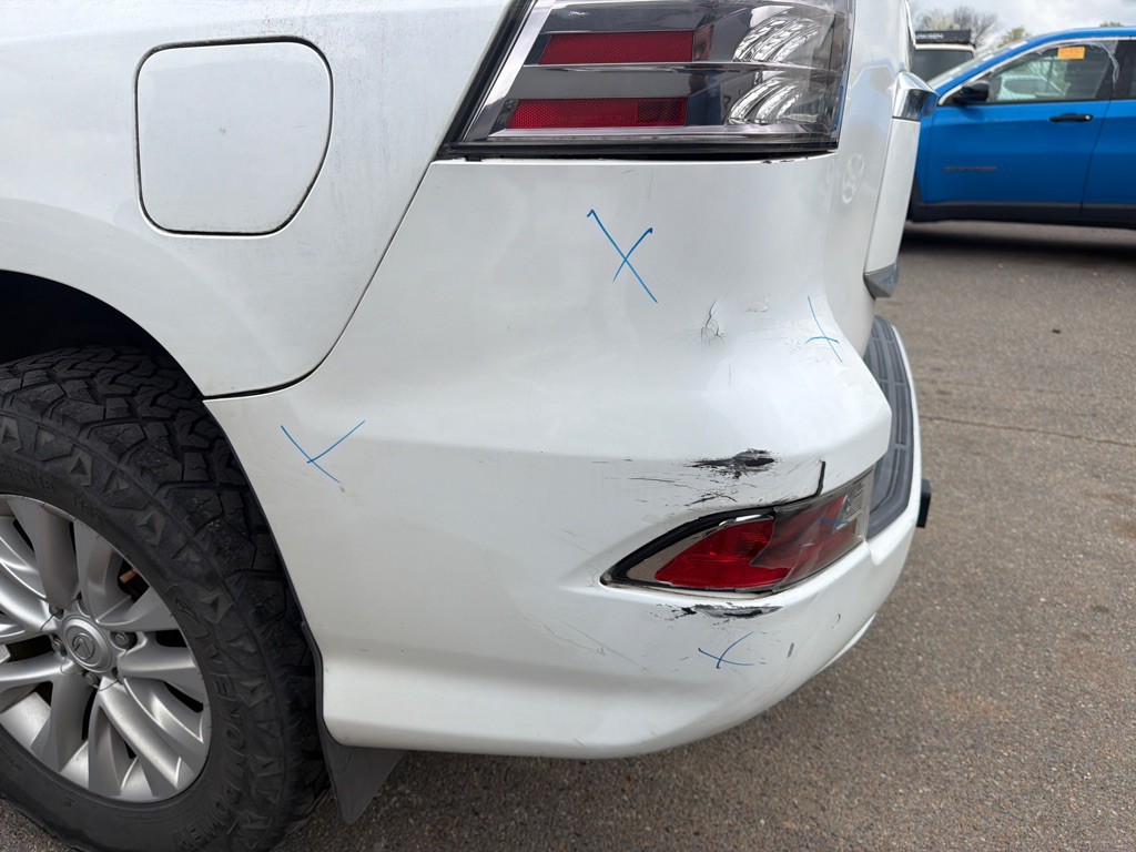 2014 Lexus GX Image 13