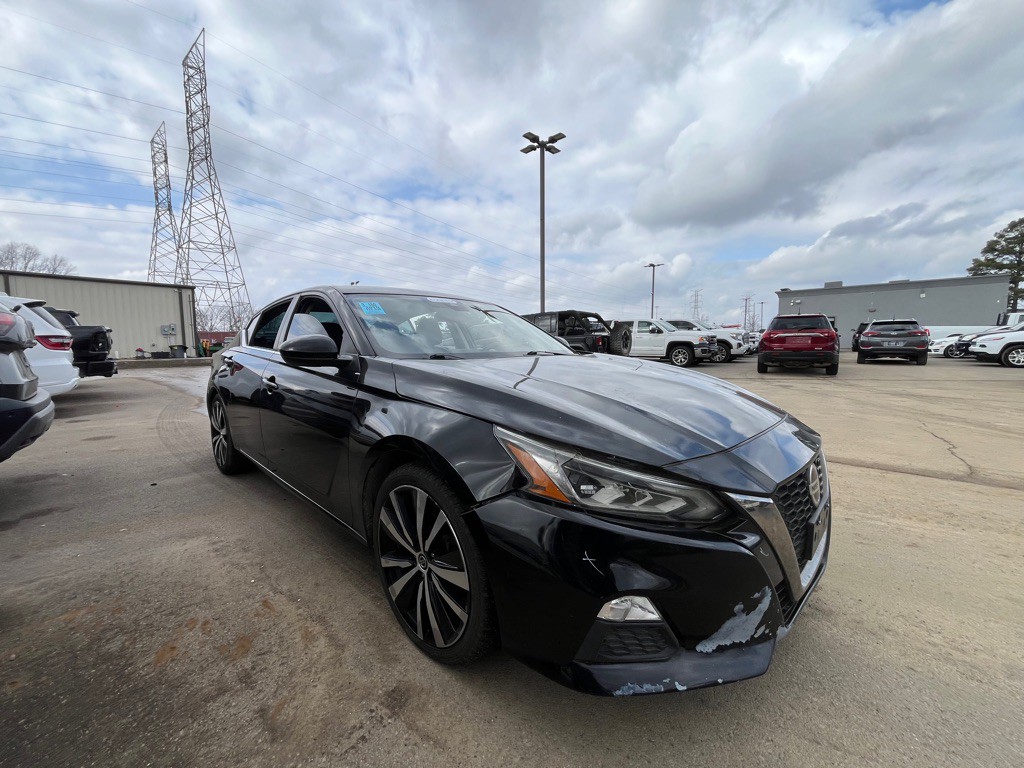 2020 Nissan Altima Image 2