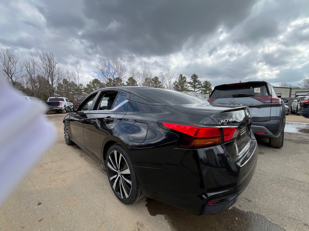 2020 Nissan Altima Image 4