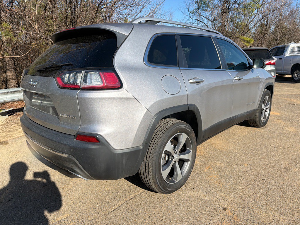 2019 Jeep Cherokee Image 4