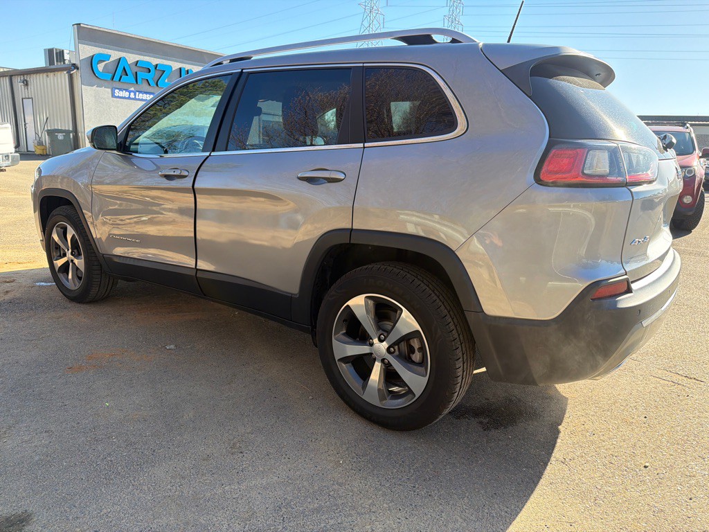 2019 Jeep Cherokee Image 6