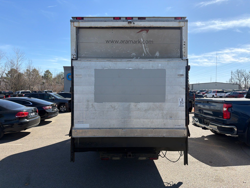 2011 Chevrolet Express Image 5