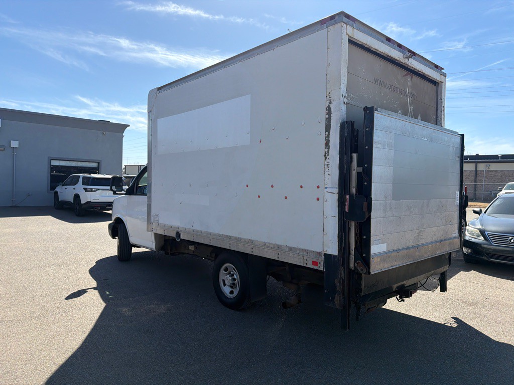 2011 Chevrolet Express Image 6