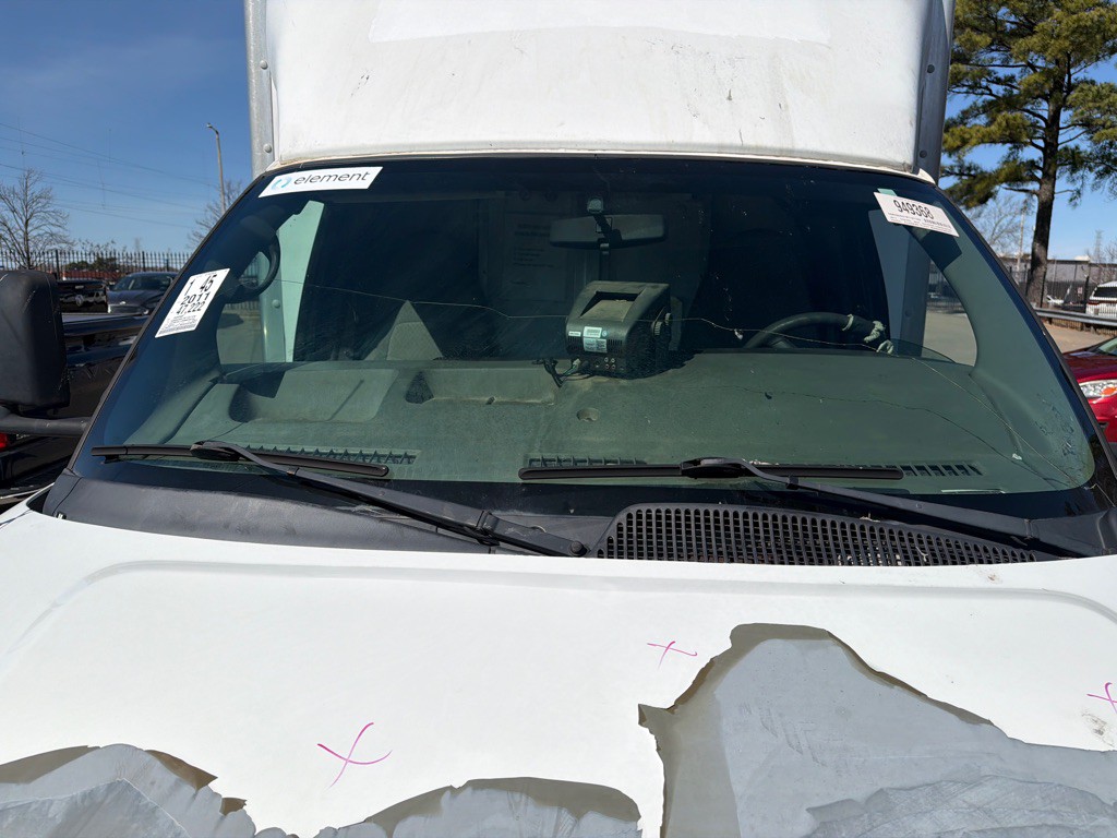 2011 Chevrolet Express Image 11