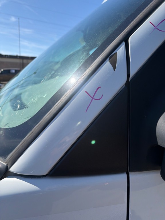 2011 Chevrolet Express Image 12