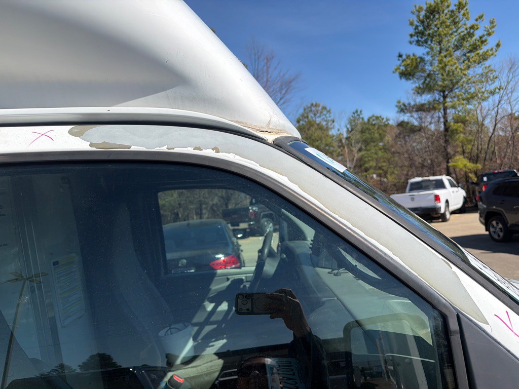 2011 Chevrolet Express Image 16