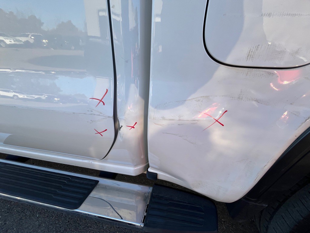 2019 GMC Sierra Image 2