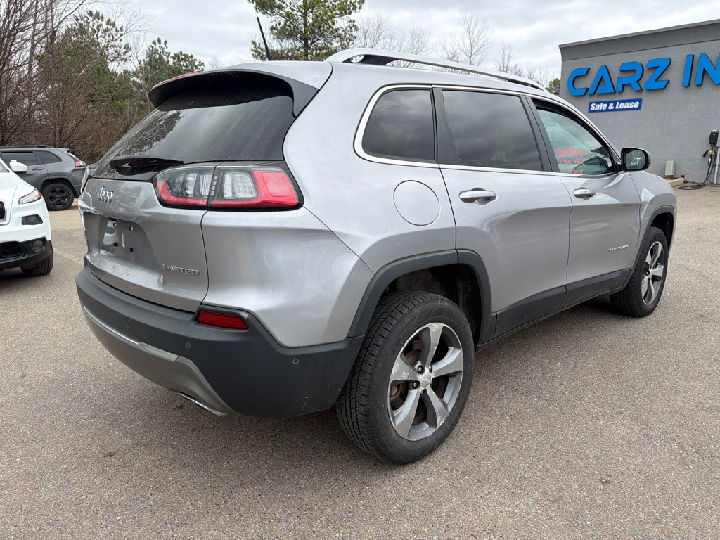 2019 Jeep Cherokee Image 4