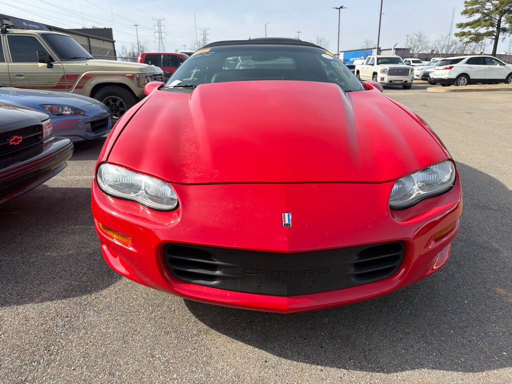 2002 Chevrolet Camaro Image 2