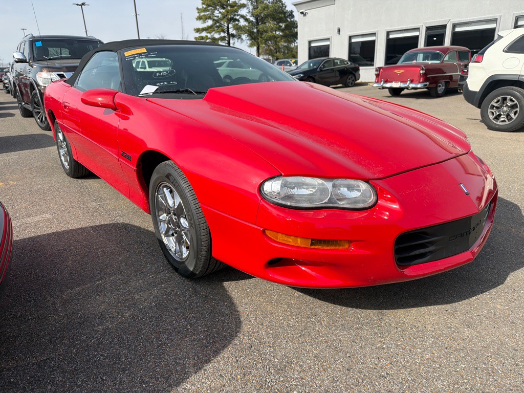 2002 Chevrolet Camaro Image 3
