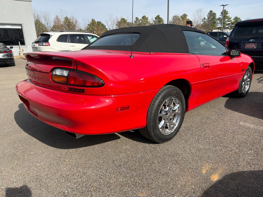 2002 Chevrolet Camaro Image 4