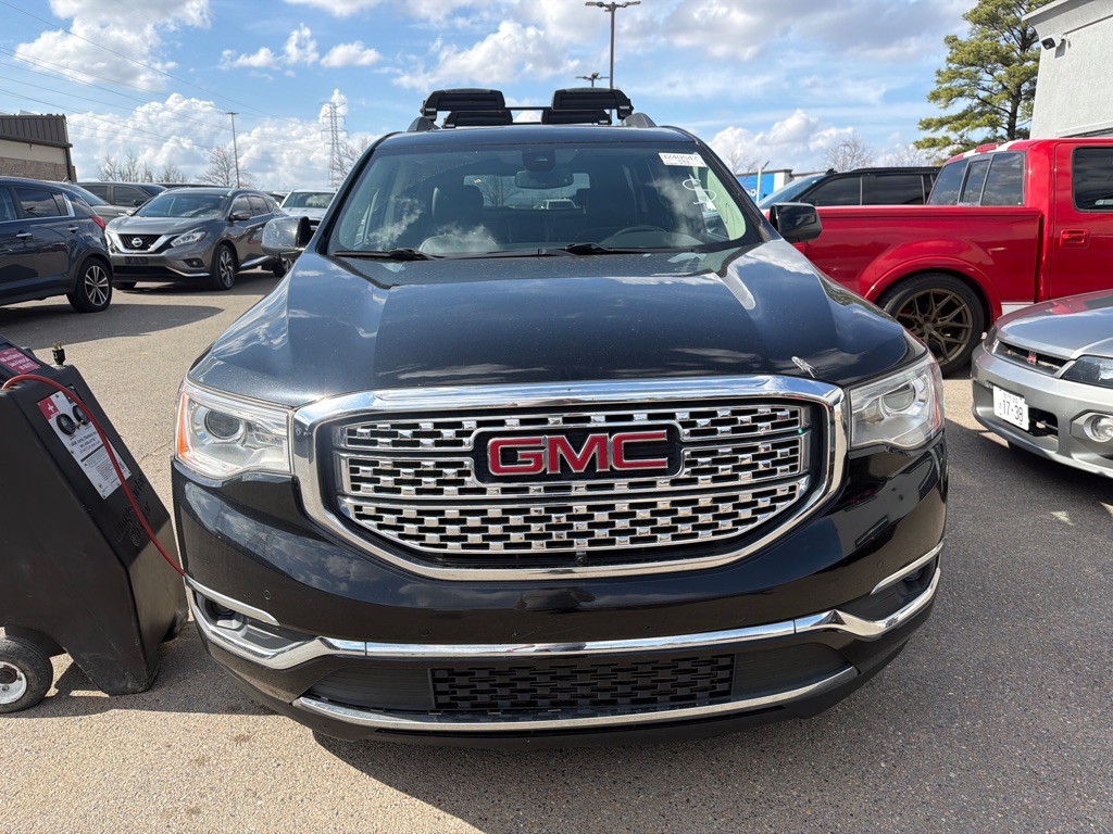 2019 GMC Acadia Image 2