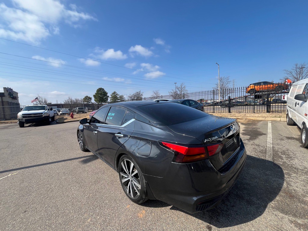 2020 Nissan Altima Image 1