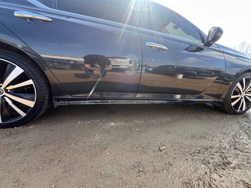 2020 Nissan Altima Image 8