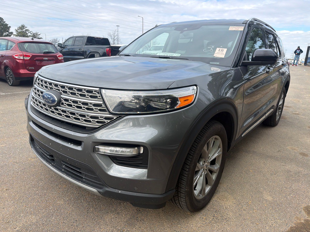 2023 Ford Explorer Image 1