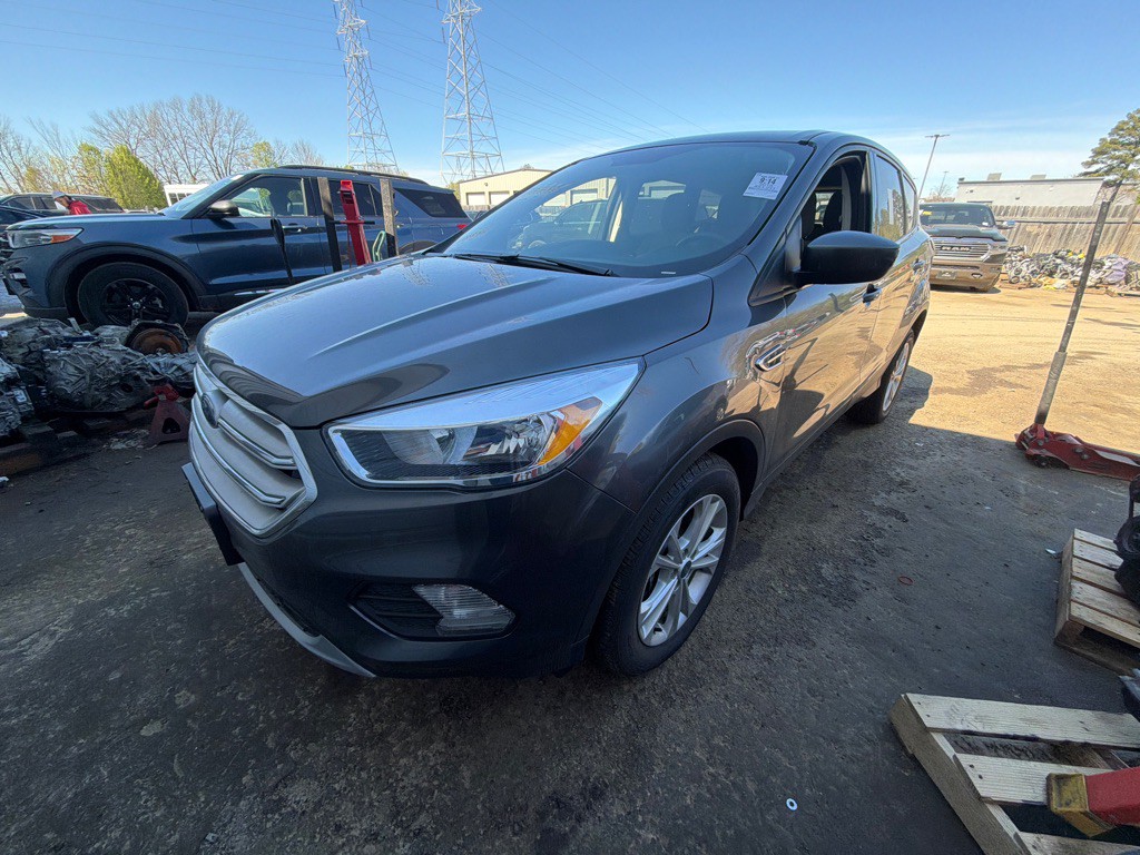 2019 Ford Escape Image 1