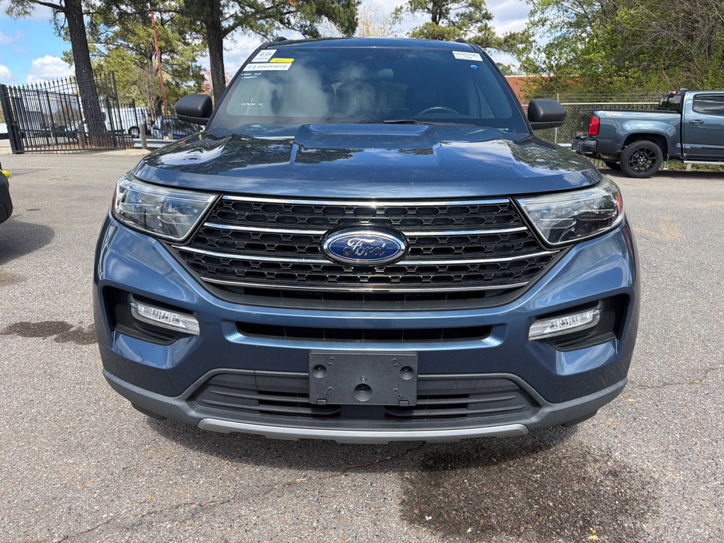 2020 Ford Explorer Image 2