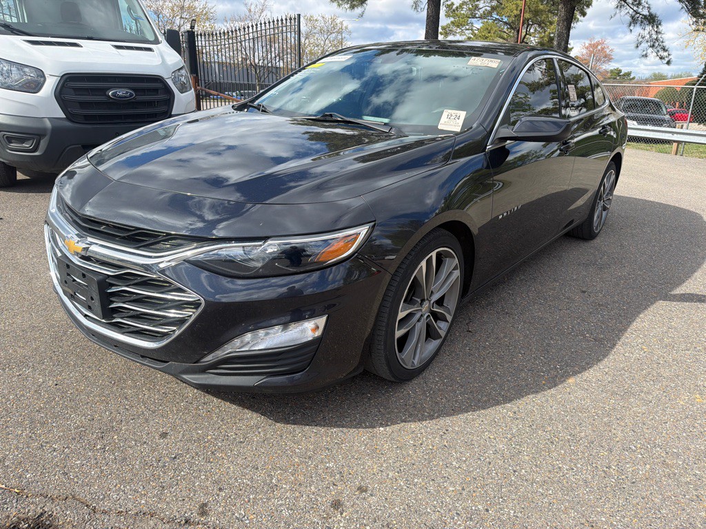 2023 Chevrolet Malibu Image 1