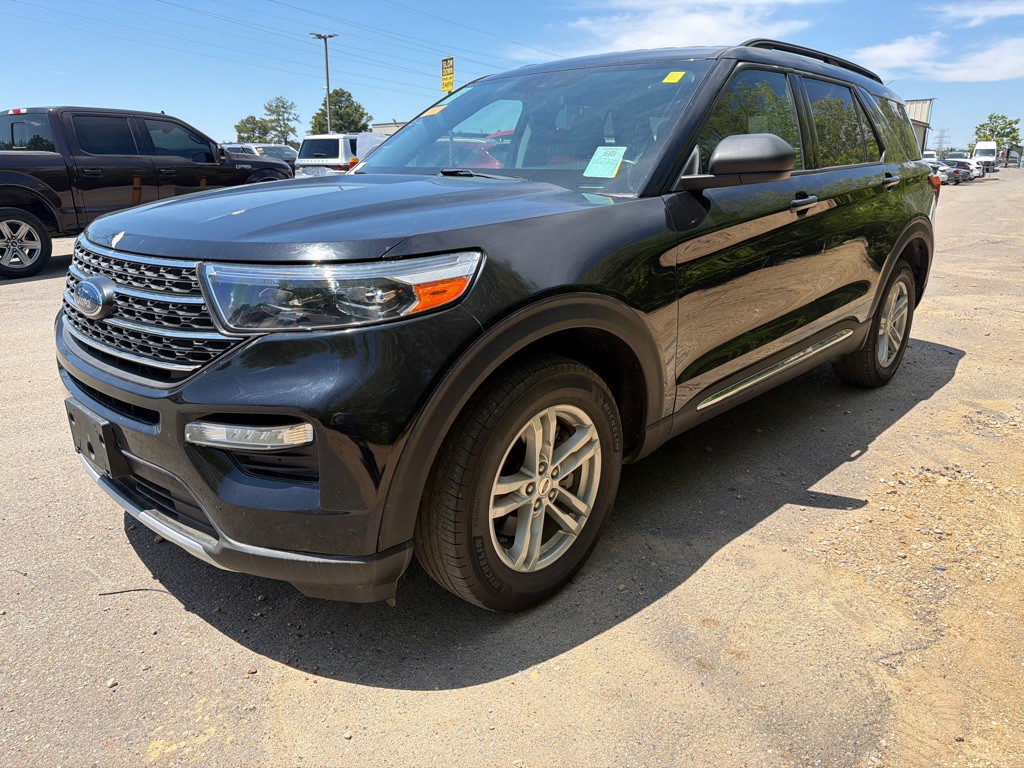 2022 Ford Explorer Image 1