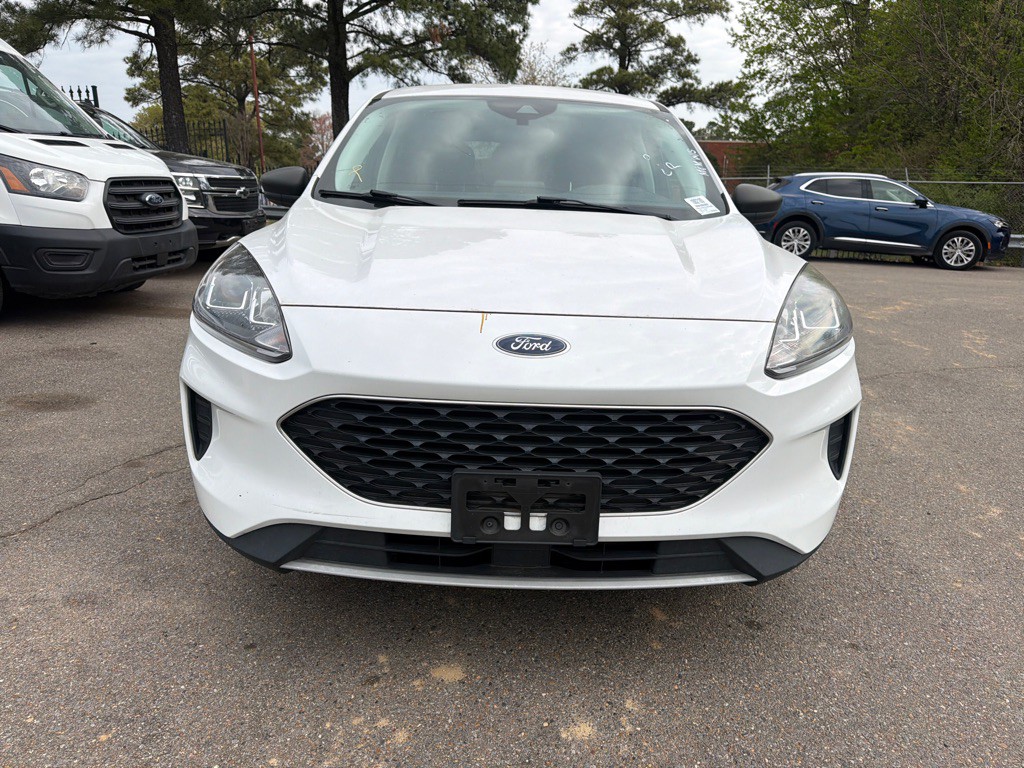 2022 Ford Escape Image 2