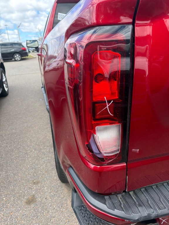 2023 GMC Sierra Image 12