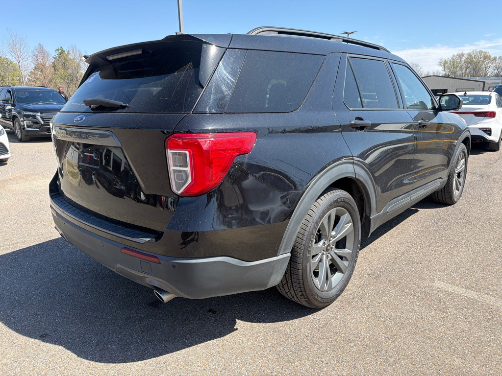 2021 Ford Explorer Image 4